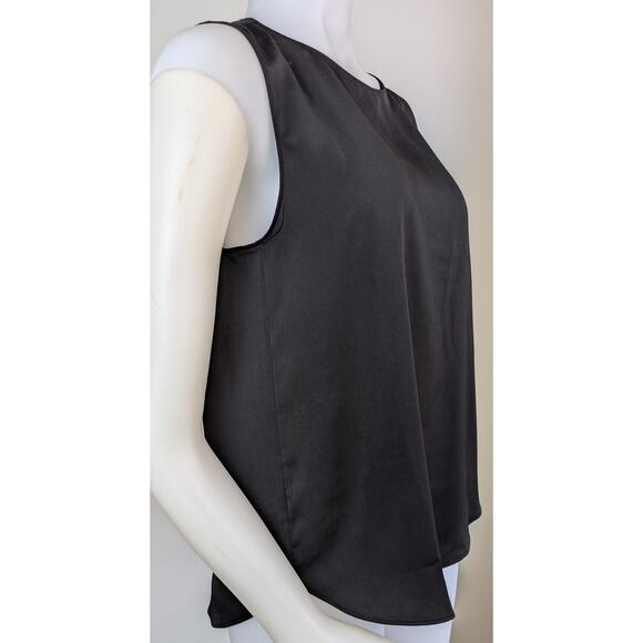 NEW Banana Republic Shell Top Medium Black Satin Sleeveless Minimalist Classic - Picture 2 of 8